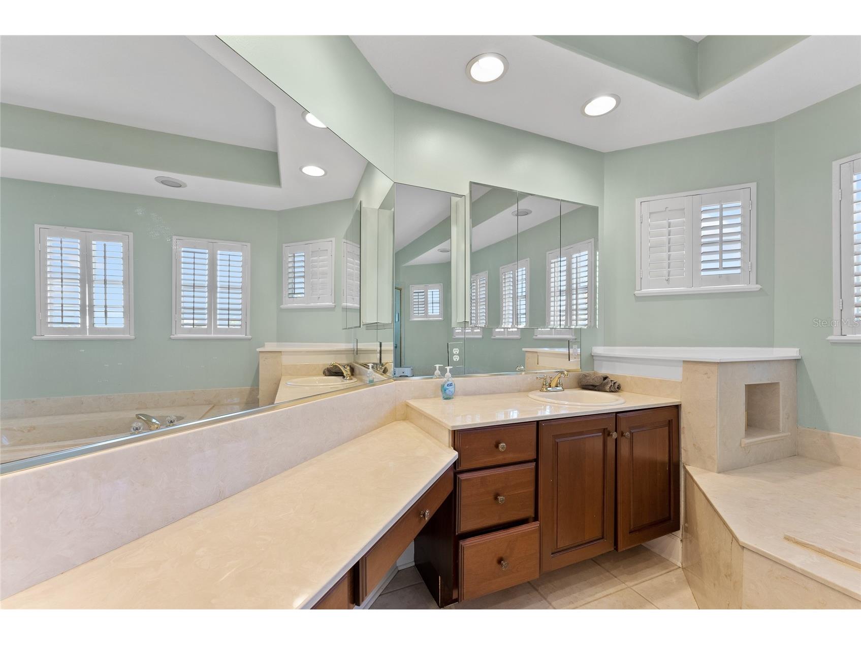 3020 Gulf Of Mexico Drive #2 Longboat Key FL 34228 A4689772 image36