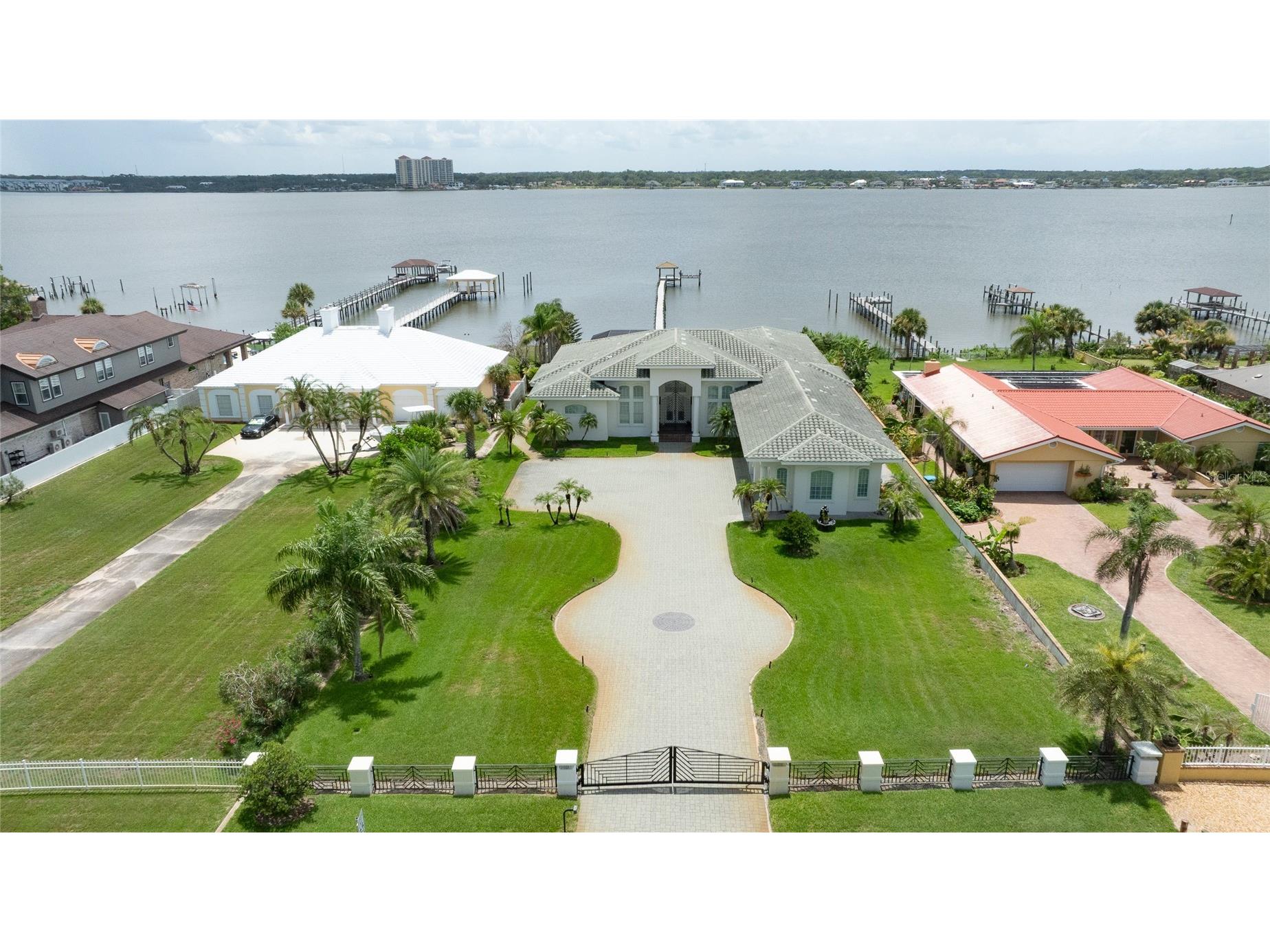 3020 S Peninsula Drive Daytona Beach Shores FL 32118 - HALIFAX RIVER NS1088690 image1