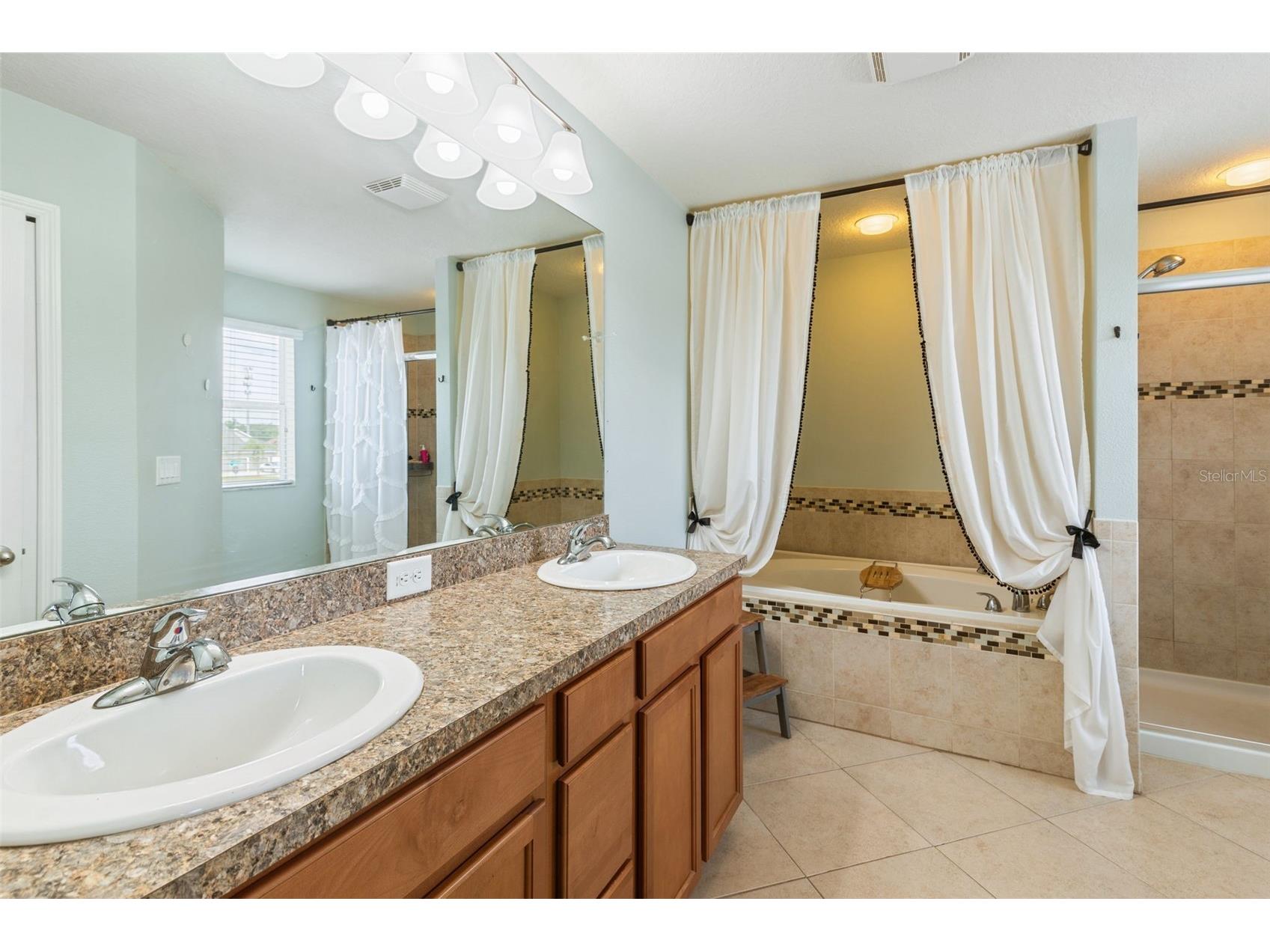 3020 Via Siena Street Plant City FL 33566 TB8505967 image14