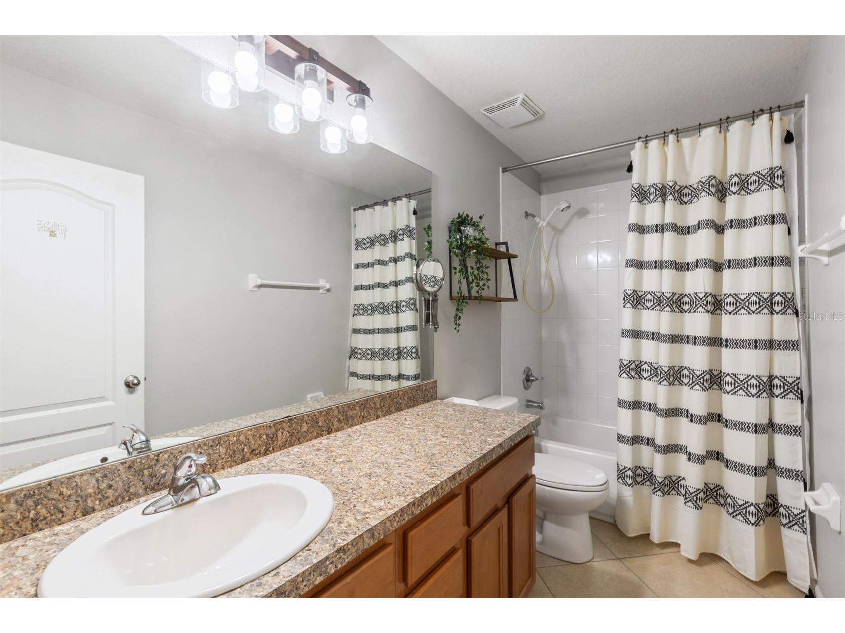 3020 Via Siena Street Plant City FL 33566 TB8505967 image18