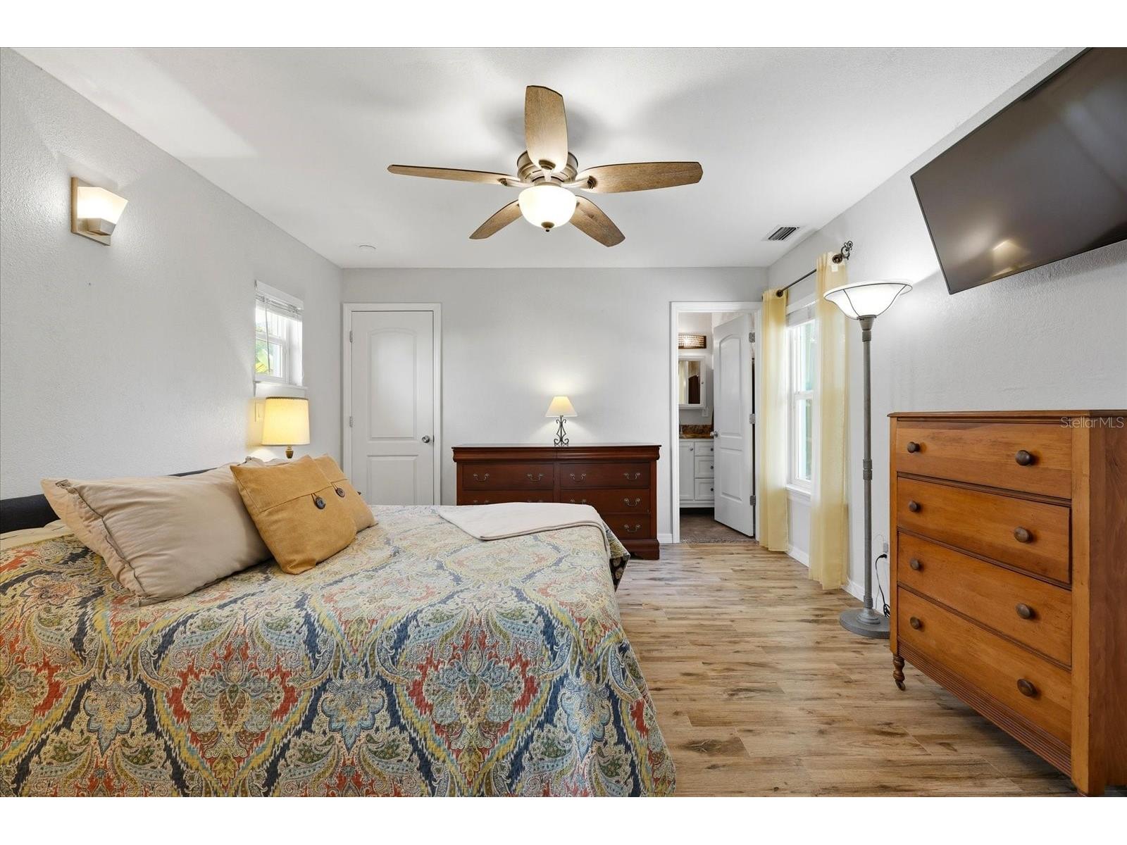3021 10th Street N Saint Petersburg FL 33704 TB8494527 image20