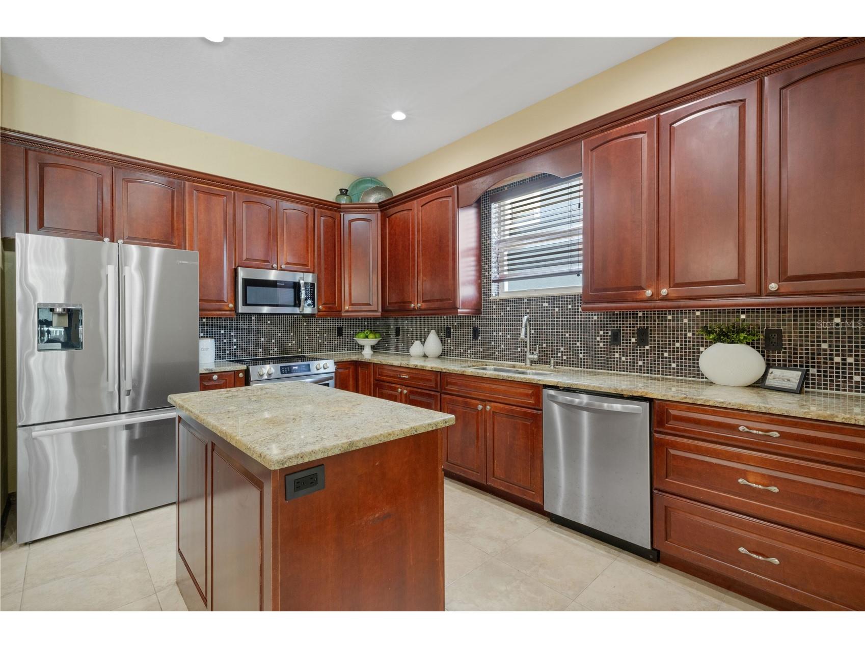 3021 59th Avenue S Saint Petersburg FL 33712 TB8505345 image13