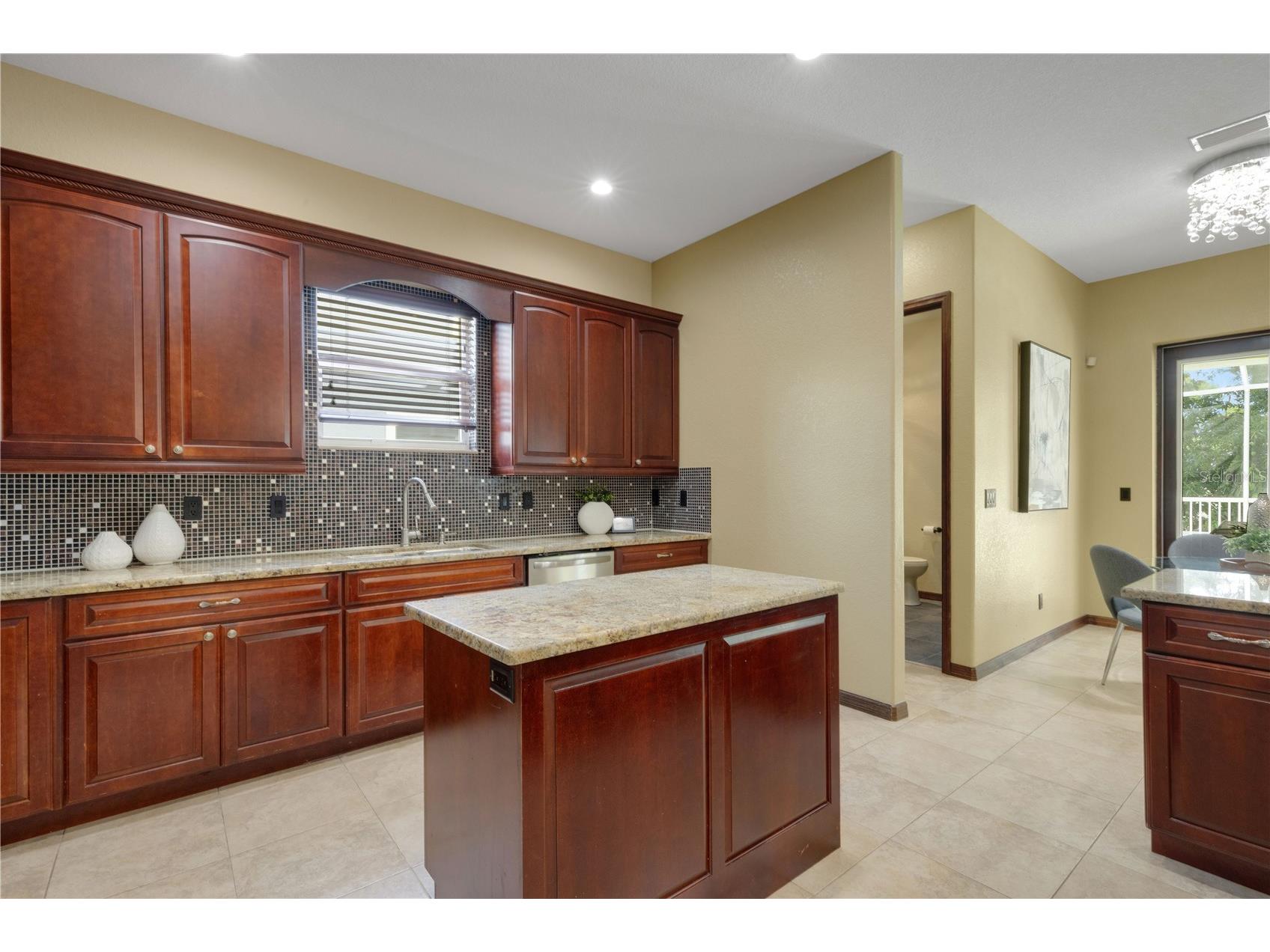 3021 59th Avenue S Saint Petersburg FL 33712 TB8505345 image17