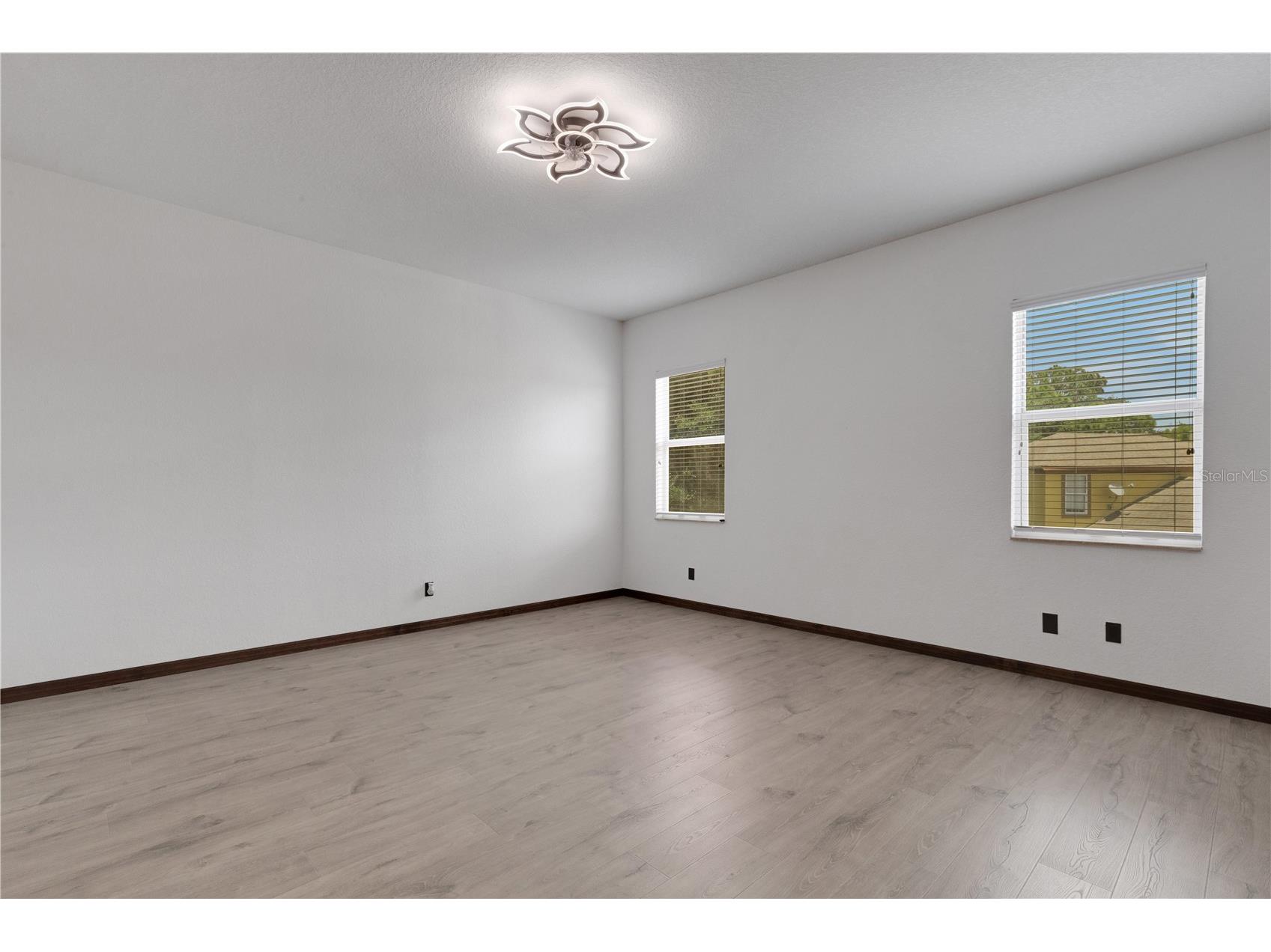 3021 59th Avenue S Saint Petersburg FL 33712 TB8505345 image26