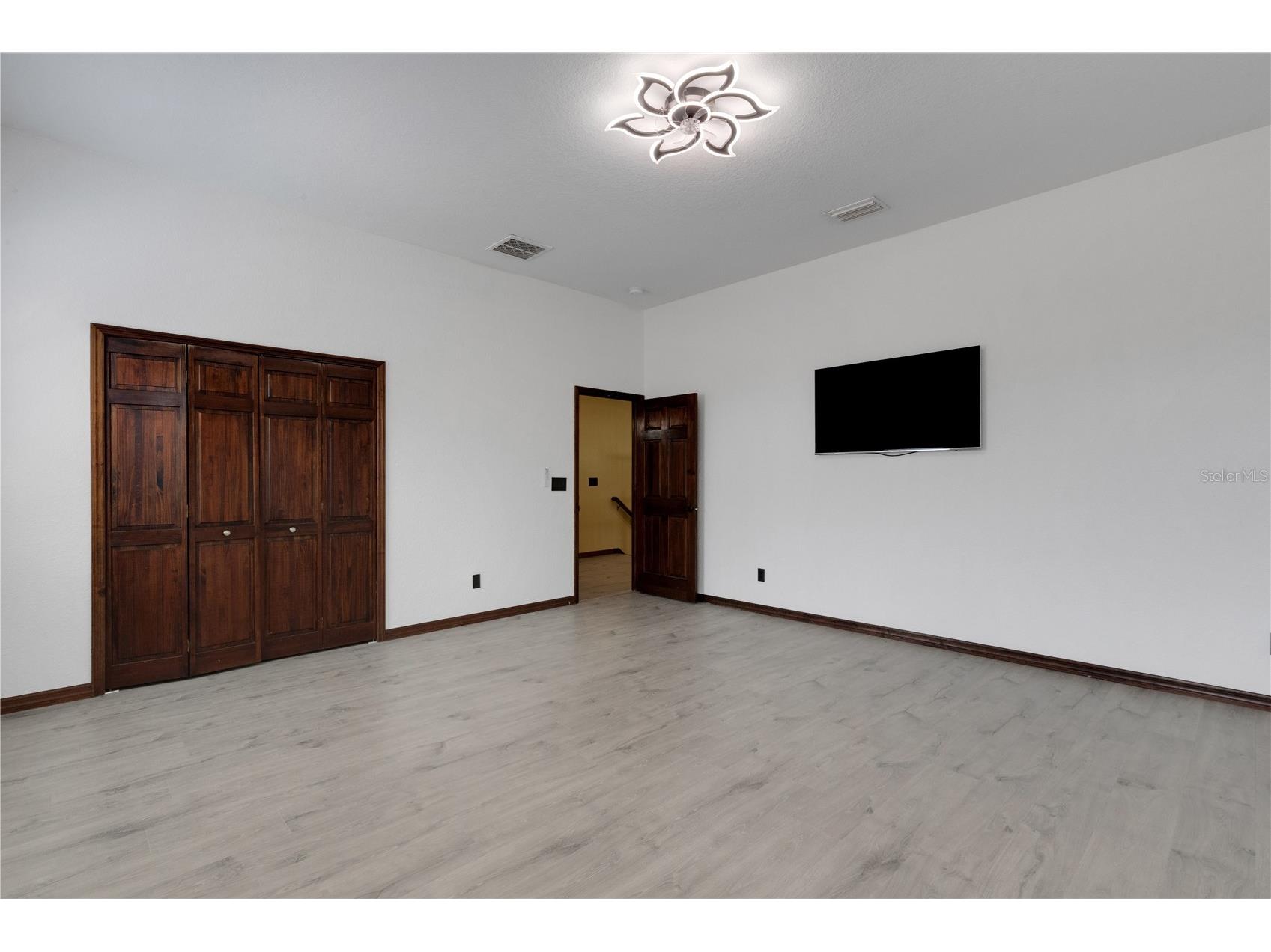 3021 59th Avenue S Saint Petersburg FL 33712 TB8505345 image28