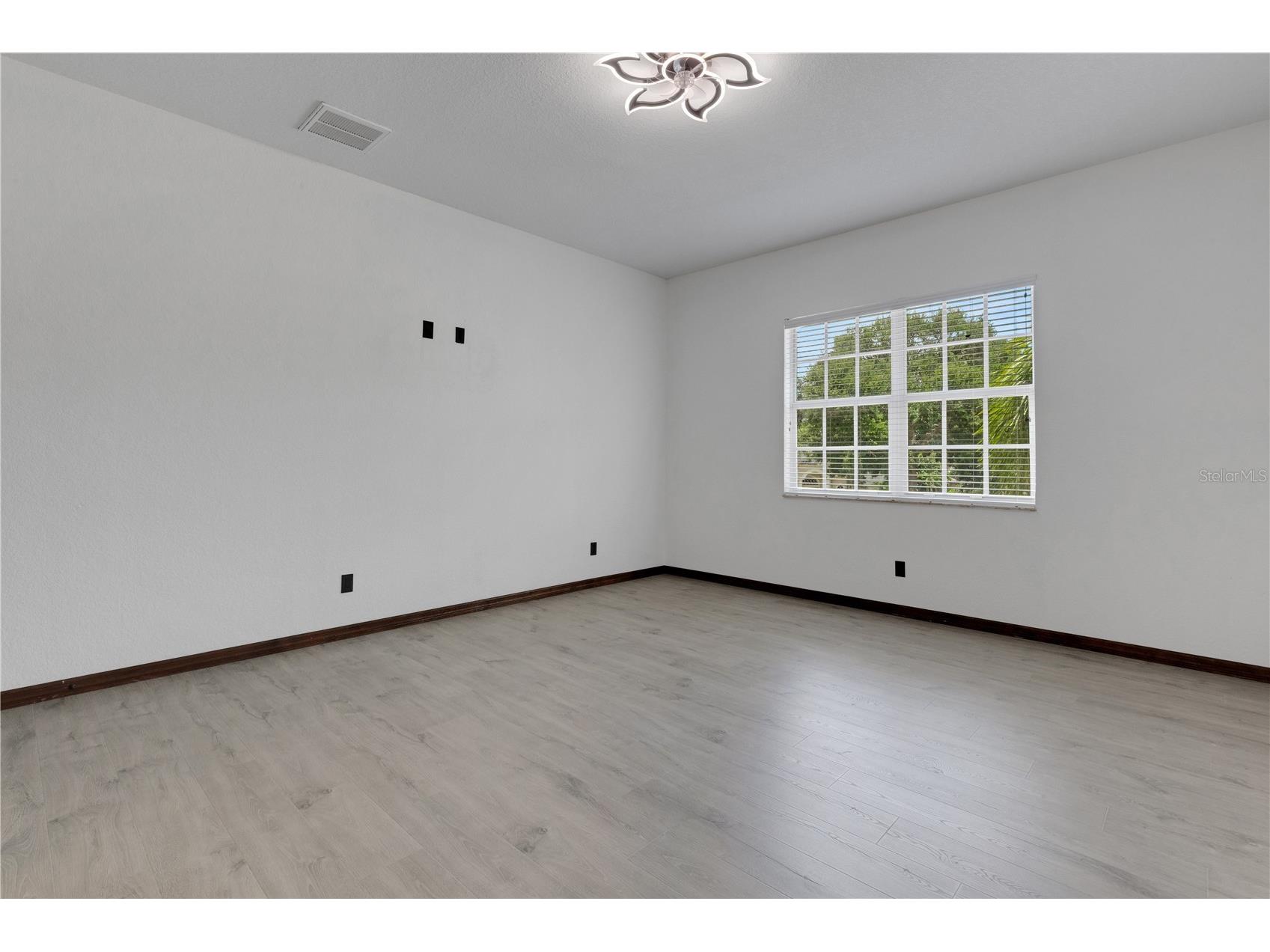 3021 59th Avenue S Saint Petersburg FL 33712 TB8505345 image41