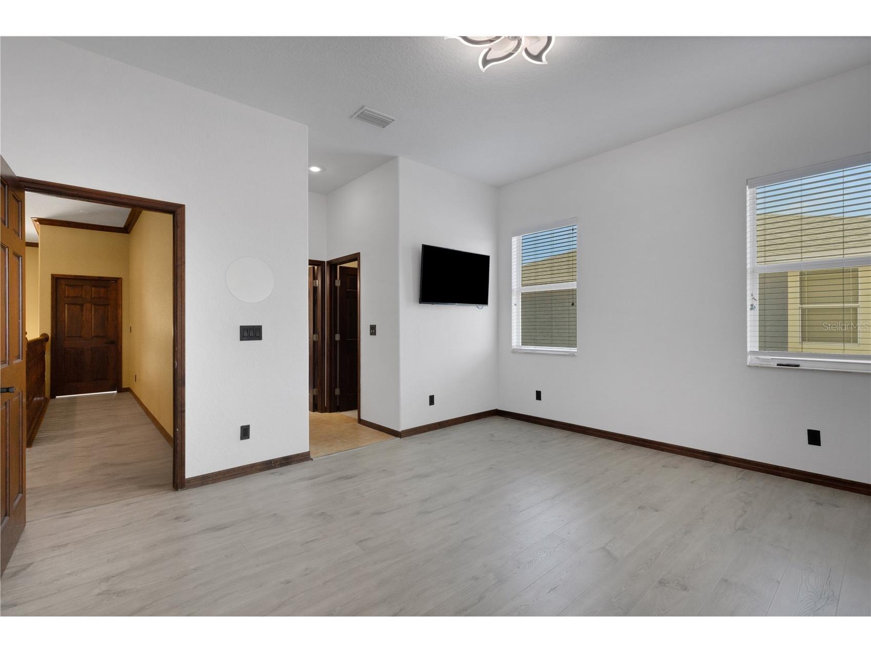 3021 59th Avenue S Saint Petersburg FL 33712 TB8505345 image48