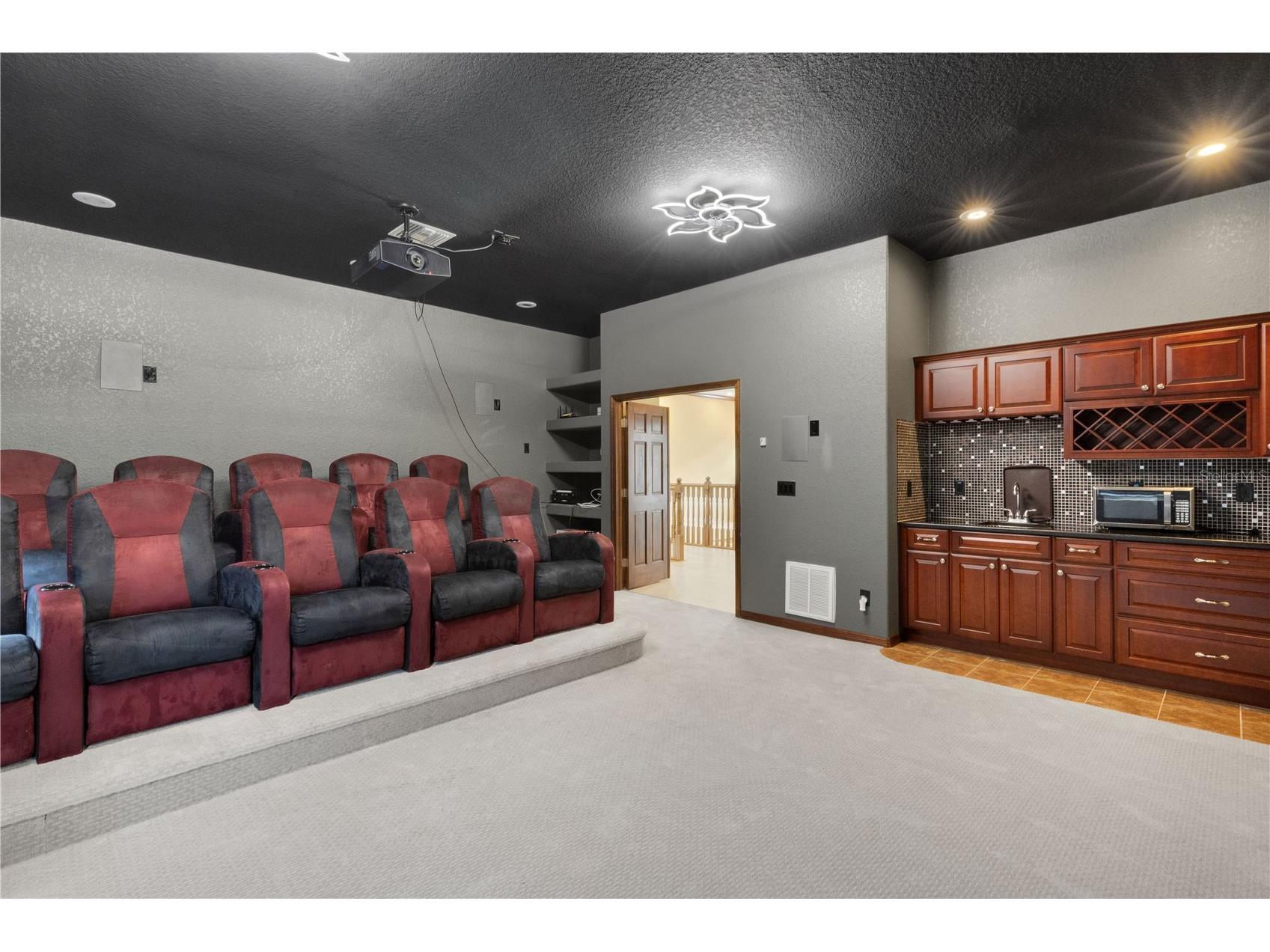 3021 59th Avenue S Saint Petersburg FL 33712 TB8505345 image54
