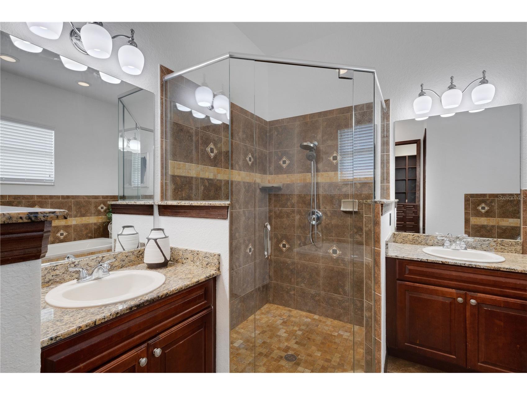 3021 59th Avenue S Saint Petersburg FL 33712 TB8505345 image63