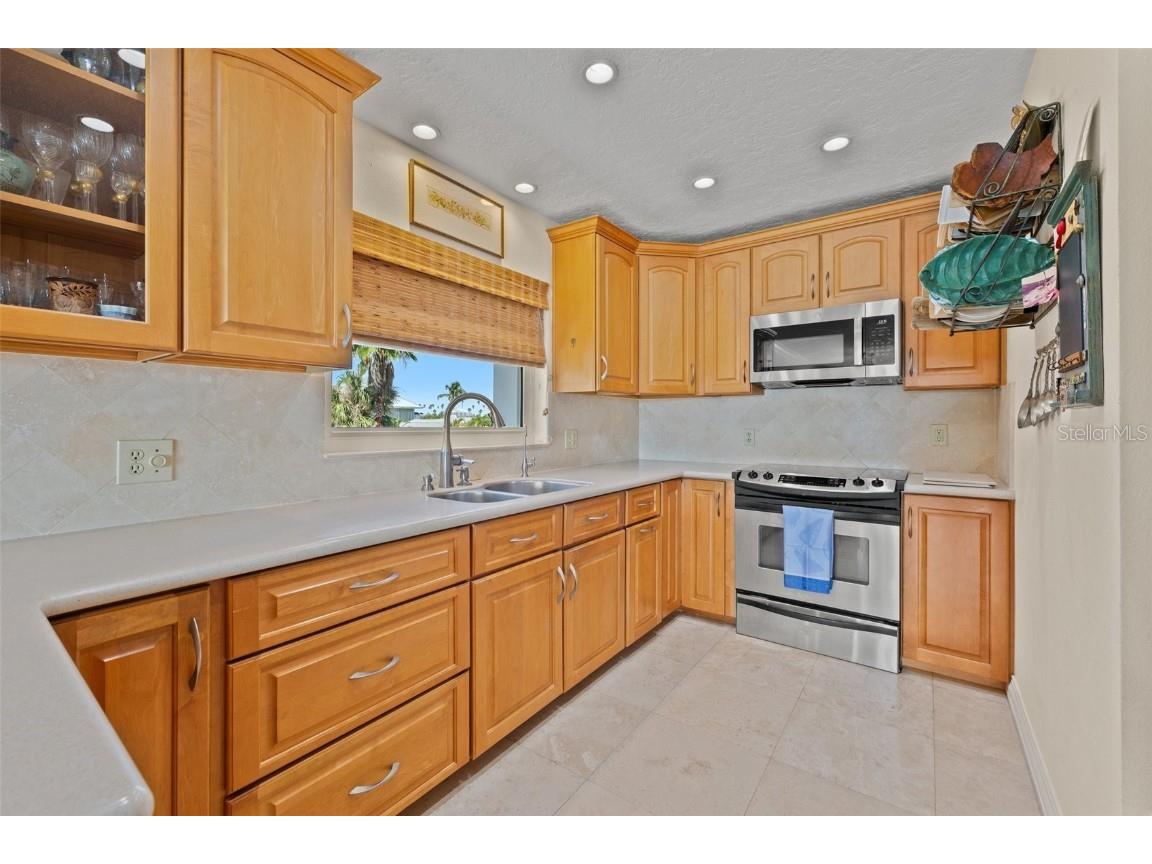 3021 Alton Drive Saint Pete Beach FL 33706 TB8431369 image14