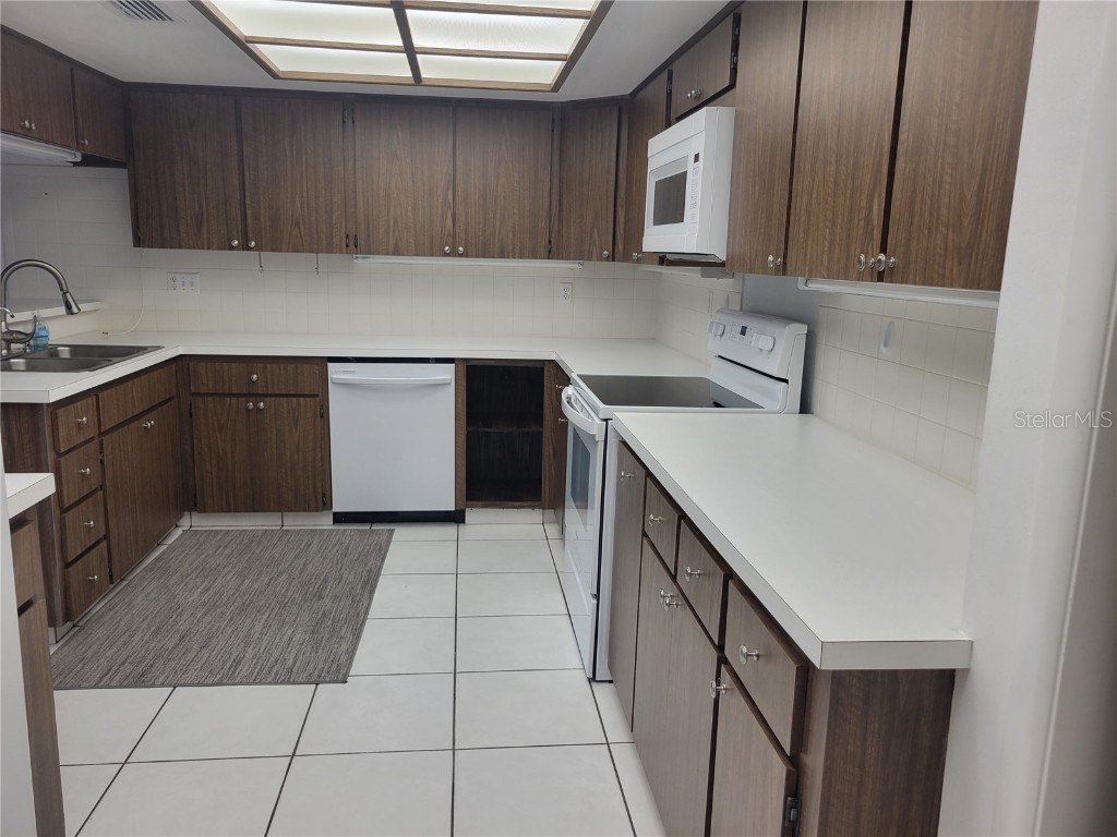 3021 Countryside Boulevard #26A Clearwater FL 33761 TB8439039 image12