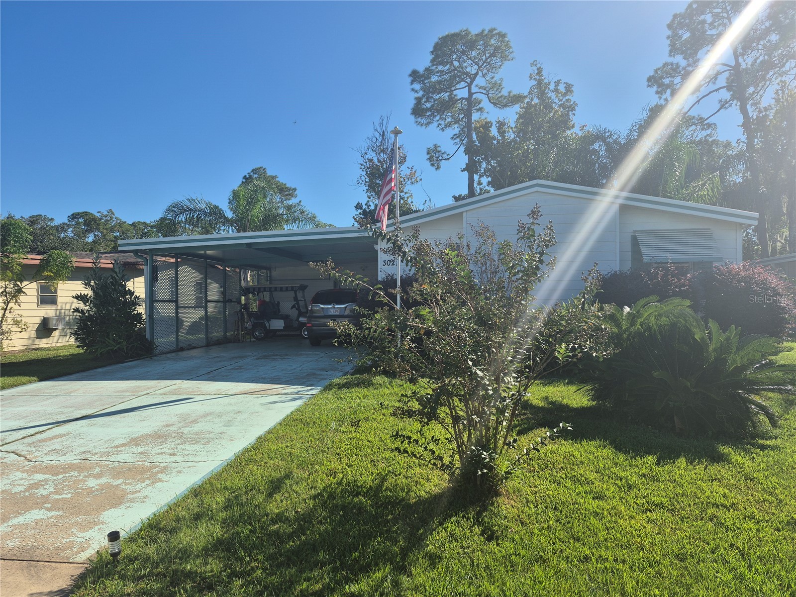 3021 Myakka River Road Tavares FL 32778 - LAKE HARRIS CHAIN OF LAKES G5111466 image1