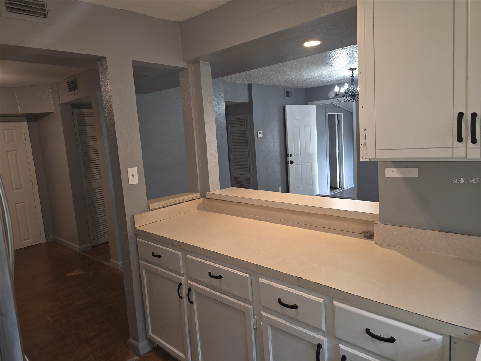 3022 Deleuil Avenue Tampa FL 33610 TB8496810 image6