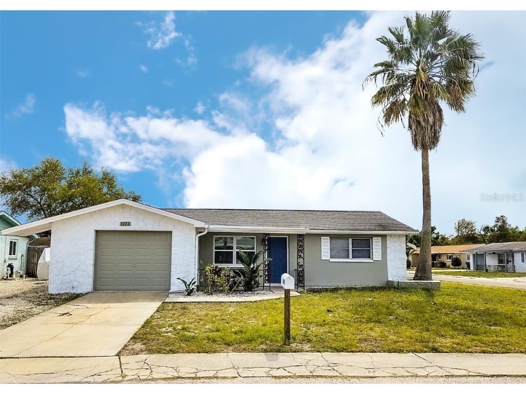 3022 Huntington Road Holiday FL 34691 U8233360 image1