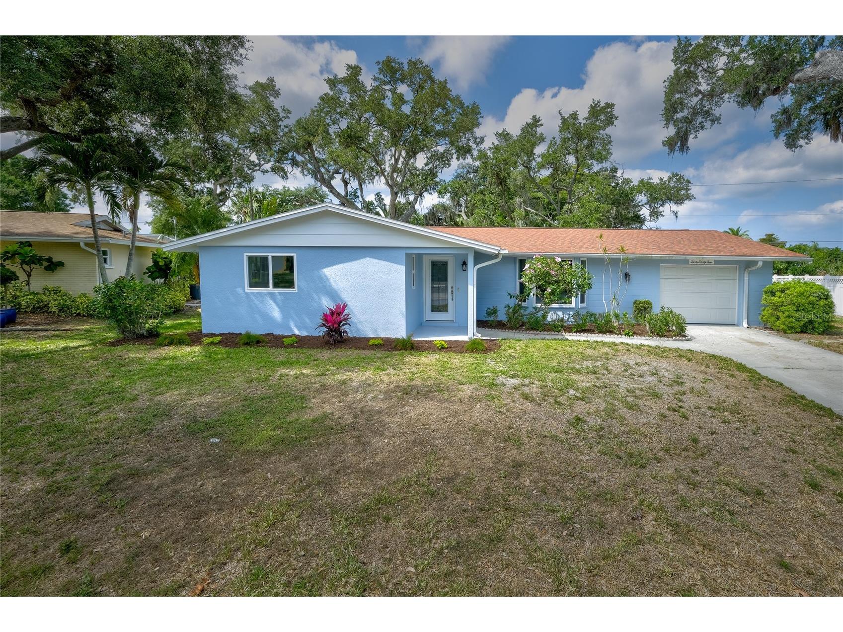 3024 Chase Circle Sarasota FL 34231 A4692134 image1