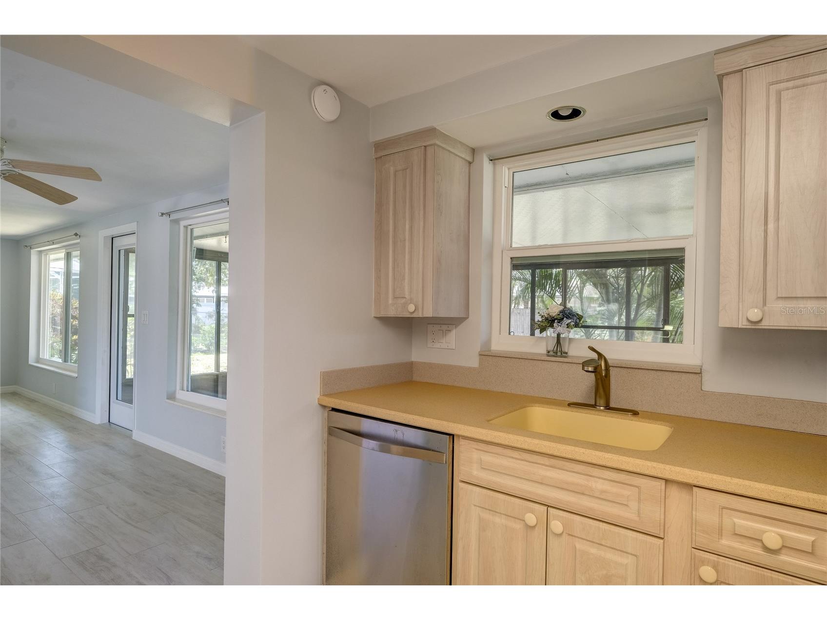 3024 Chase Circle Sarasota FL 34231 A4692134 image18