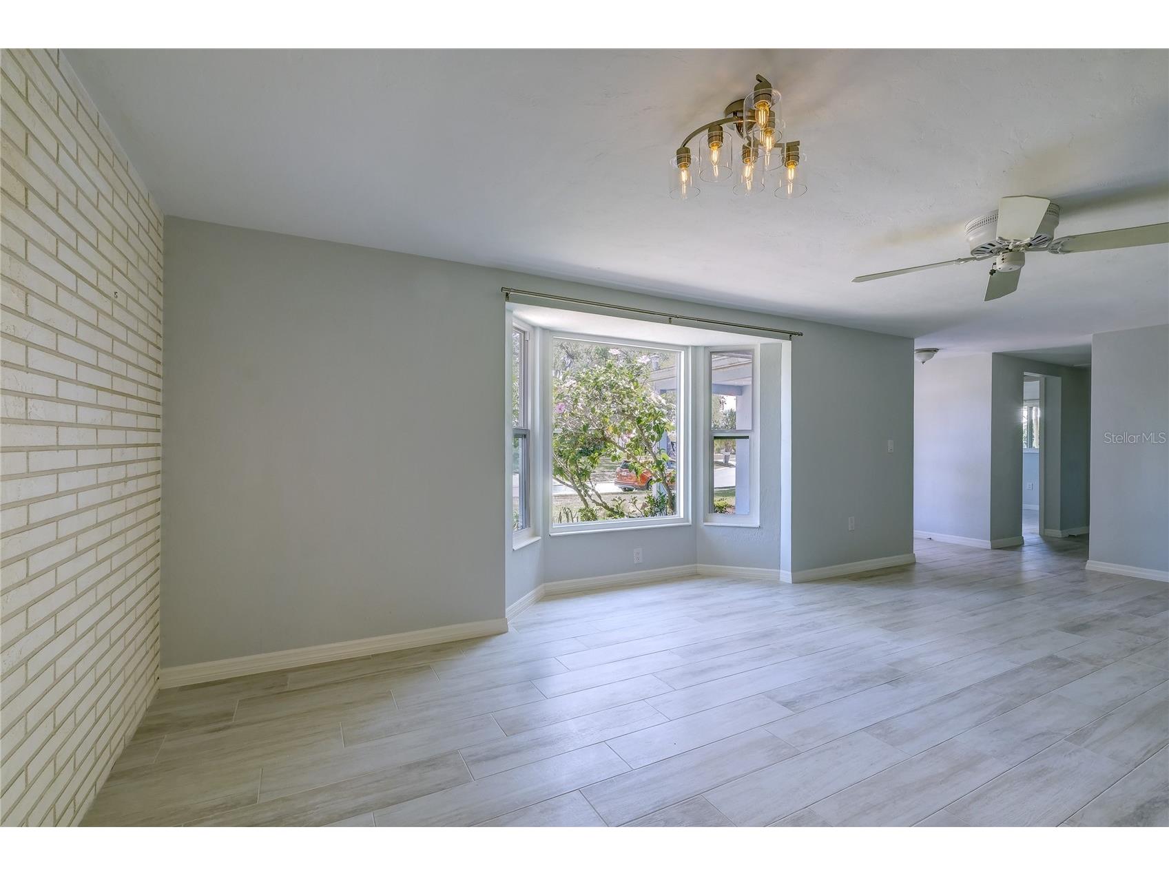 3024 Chase Circle Sarasota FL 34231 A4692134 image2
