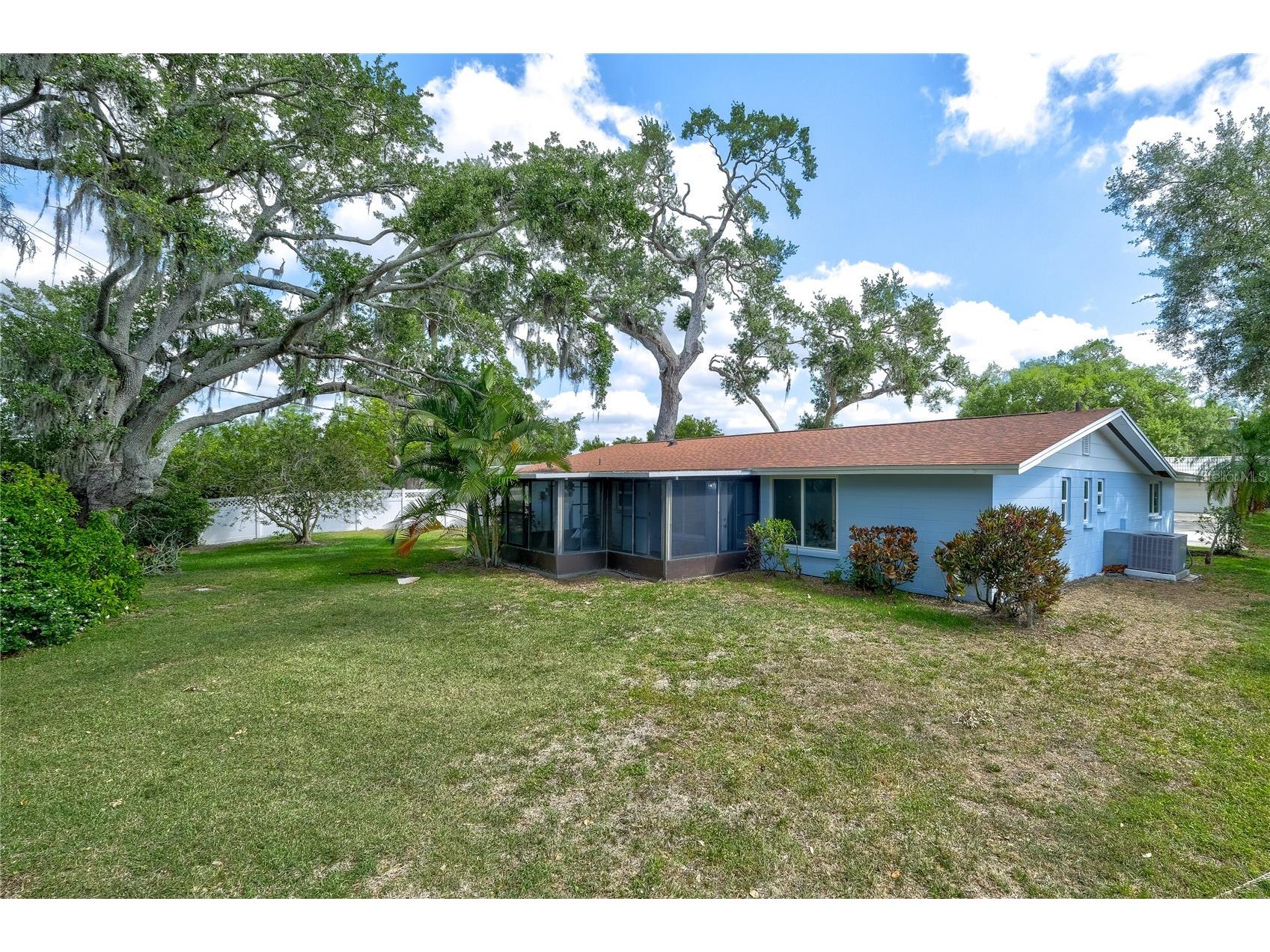 3024 Chase Circle Sarasota FL 34231 A4692134 image35
