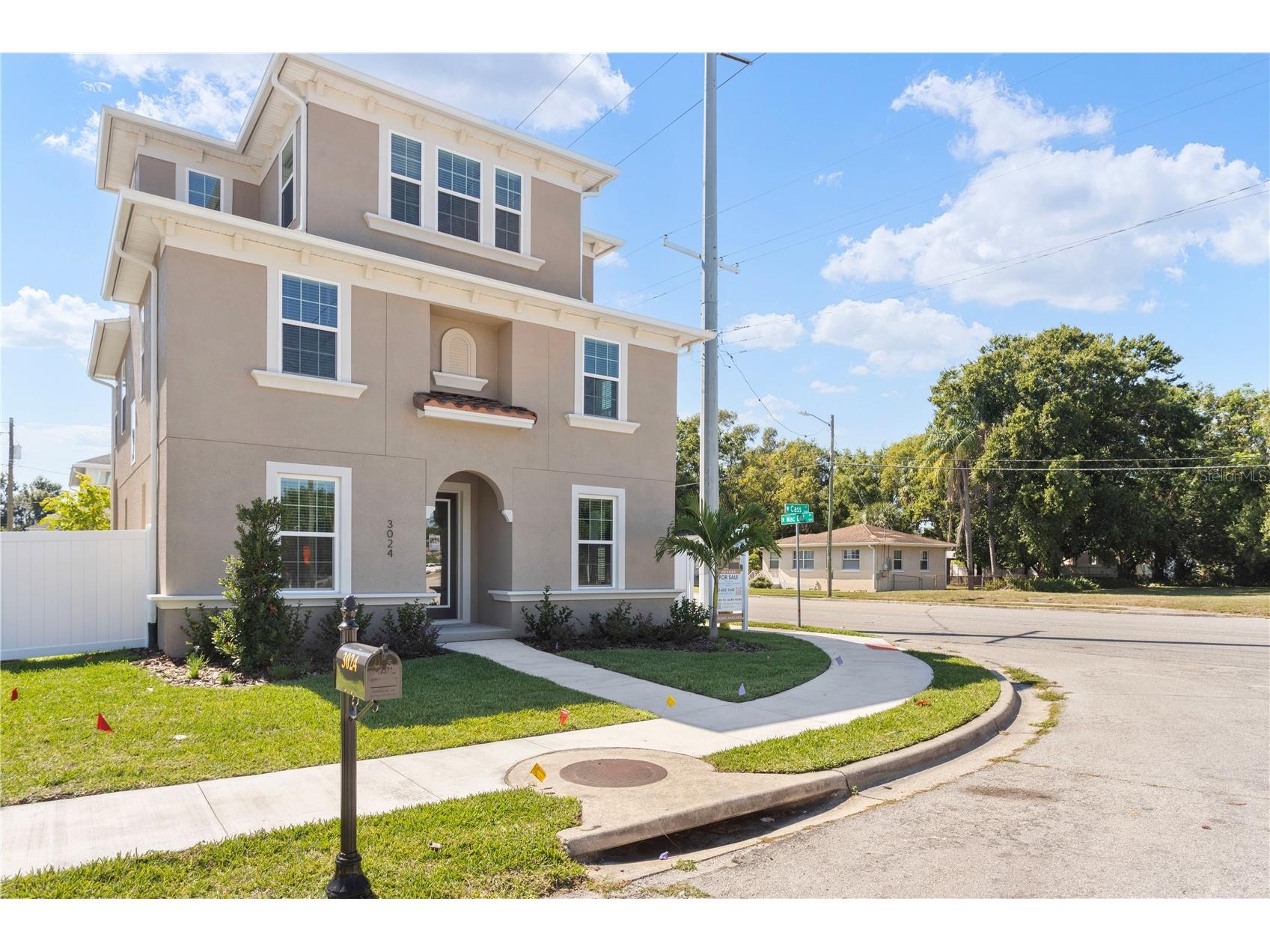 3024 W Cass Street Tampa FL 33609 TB8346346 image1