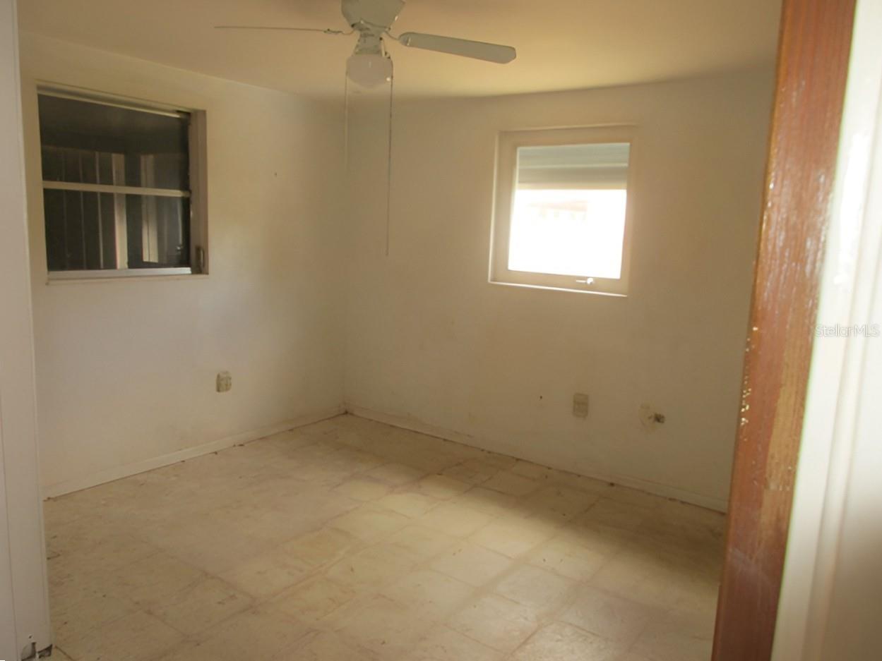 3024 Williamsburg Street Sarasota FL 34231 C7521739 image7