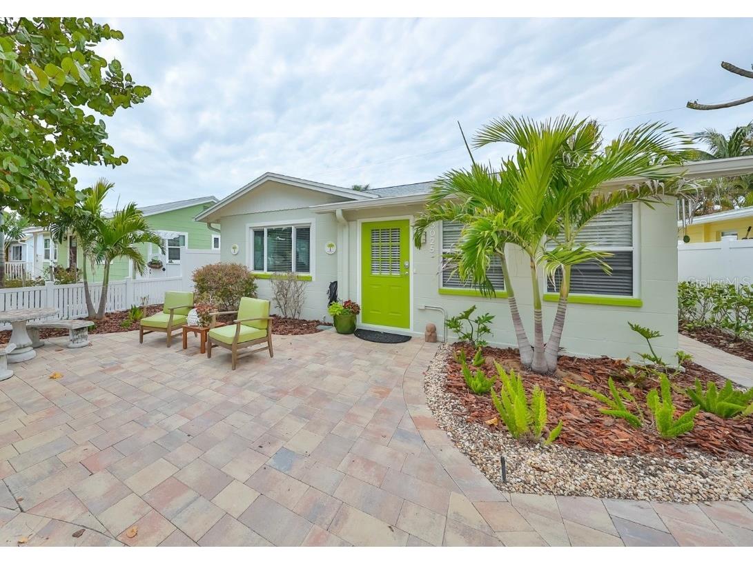 3025 Dupont Street S Gulfport FL 33707 U8230857 image1