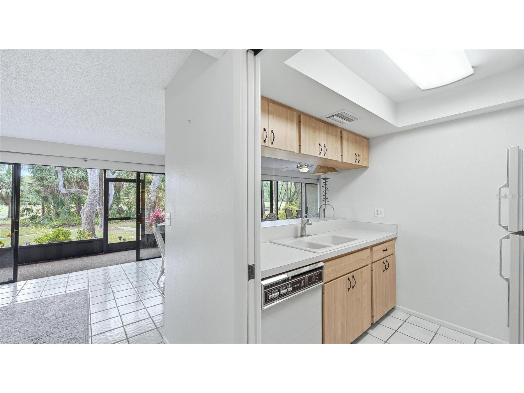 3025 Quail Hollow #17 Sarasota FL 34235 A4691045 image12