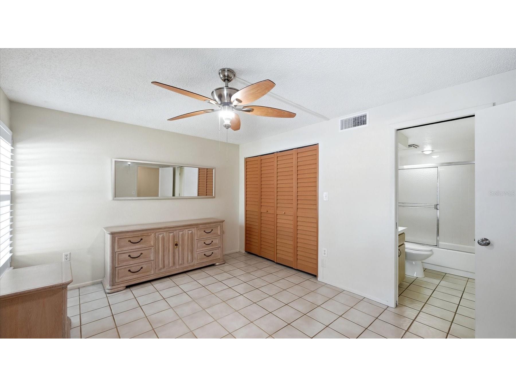3025 Quail Hollow #17 Sarasota FL 34235 A4691045 image18