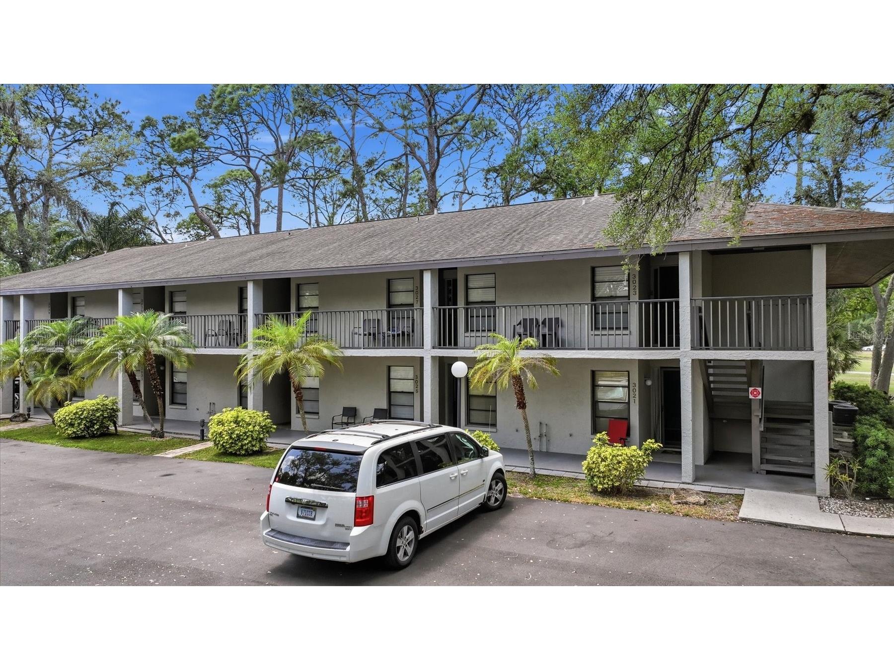 3025 Quail Hollow #17 Sarasota FL 34235 A4691045 image4
