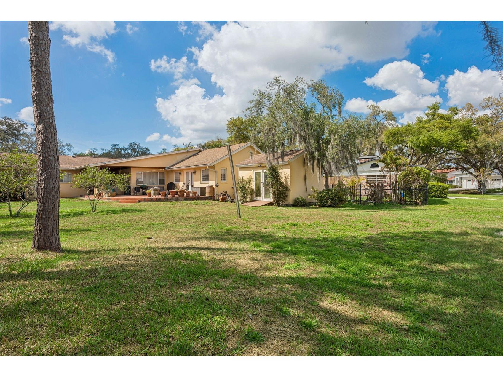 3025 Samara Drive Tampa FL 33618 TB8485204 image26