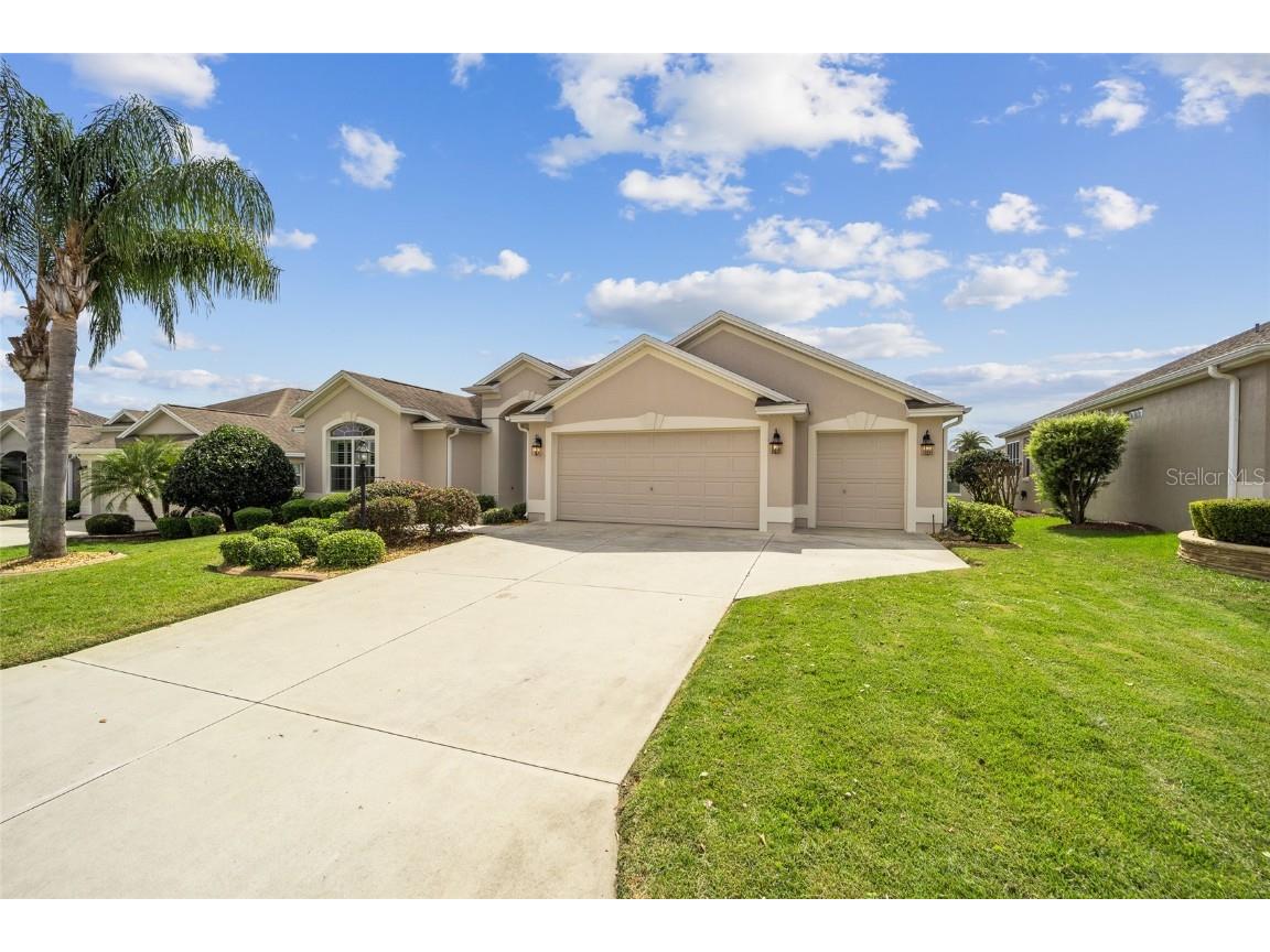 3025 Twisted Oak Way The Villages FL 32163 G5066323 image1