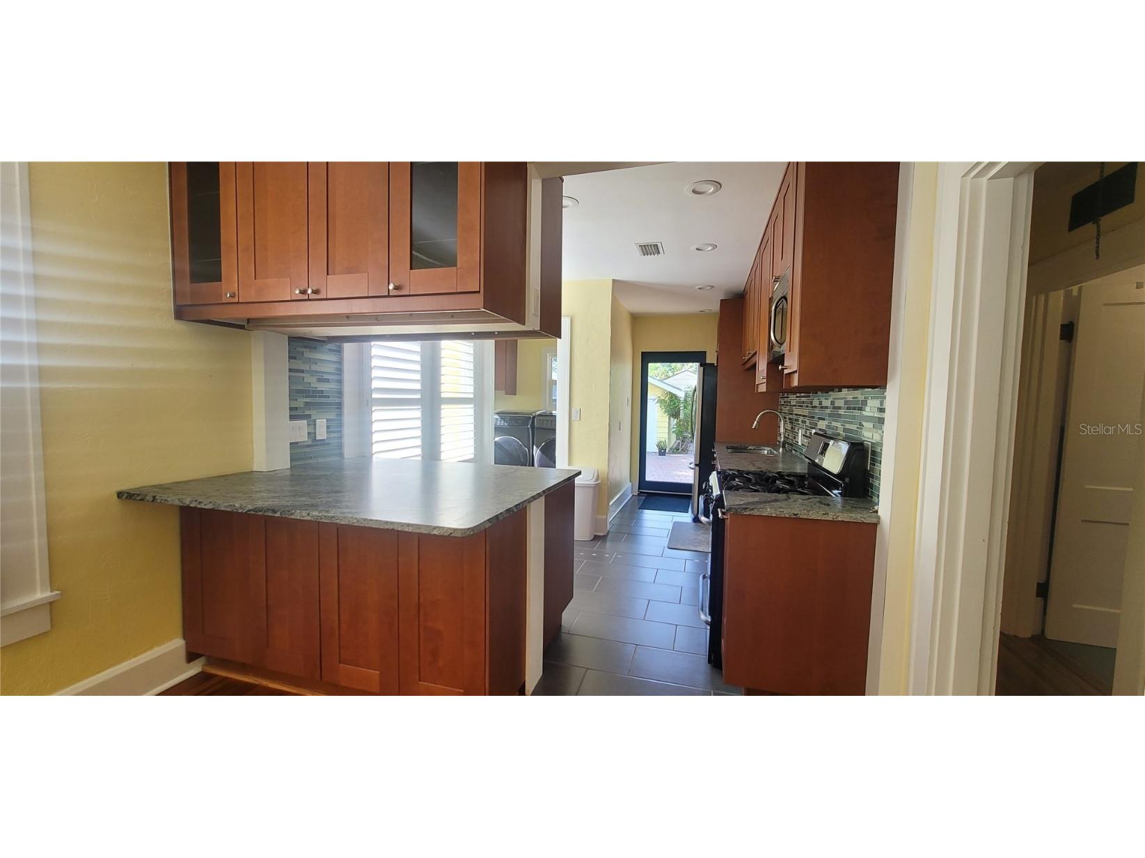 3026 Burlington Avenue N Saint Petersburg FL 33713 TB8454218 image9