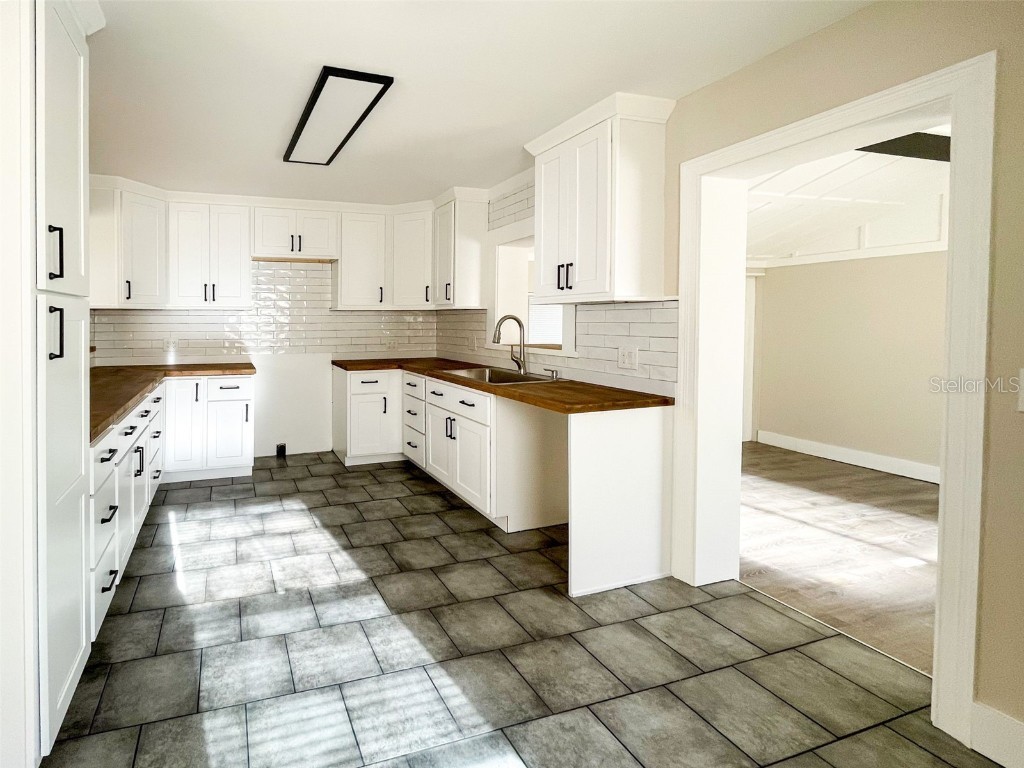 3028 9th Avenue N Saint Petersburg FL 33713 TB8421749 image5