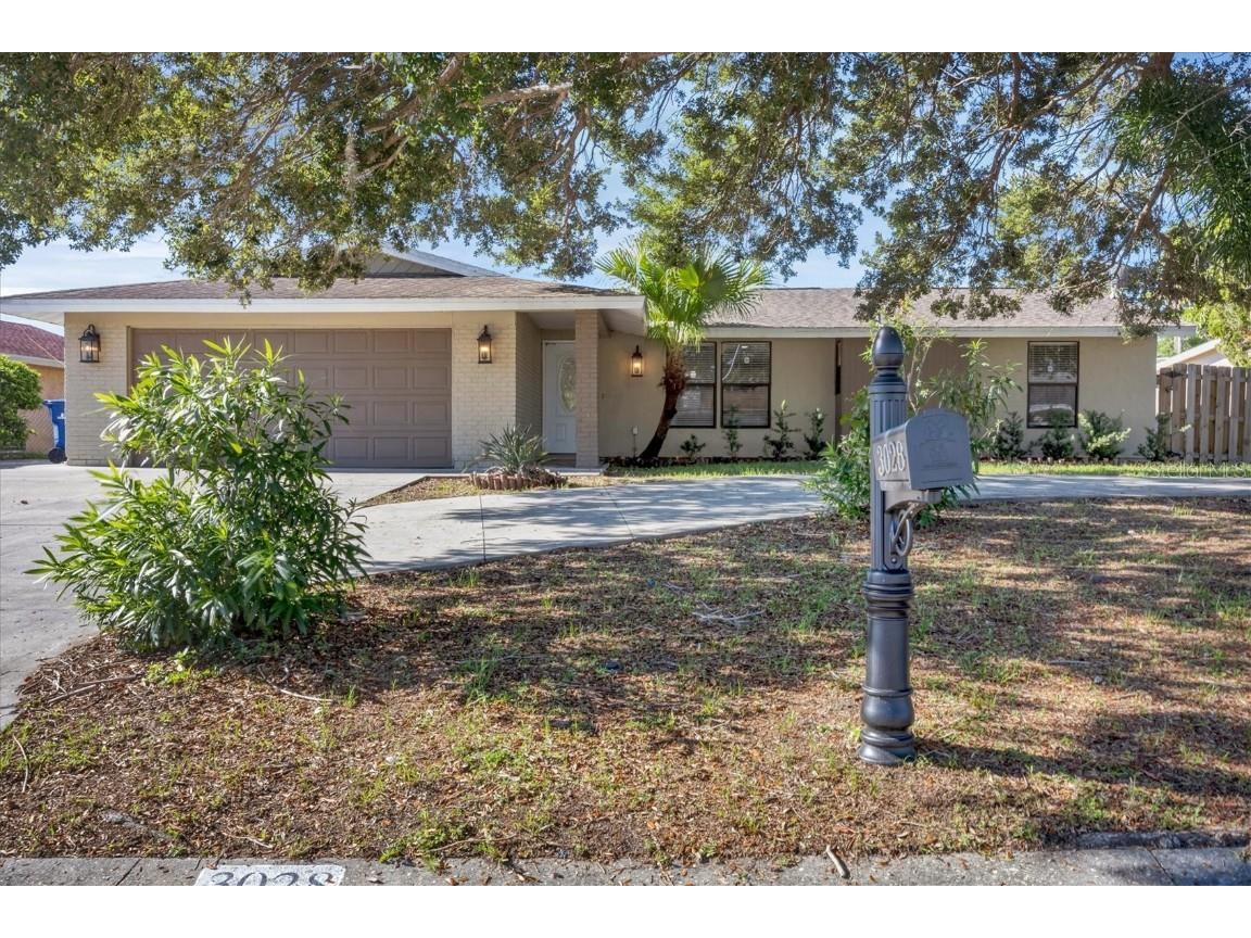 3028 Lockwood Lake Circle Sarasota FL 34234 A4614961 image1