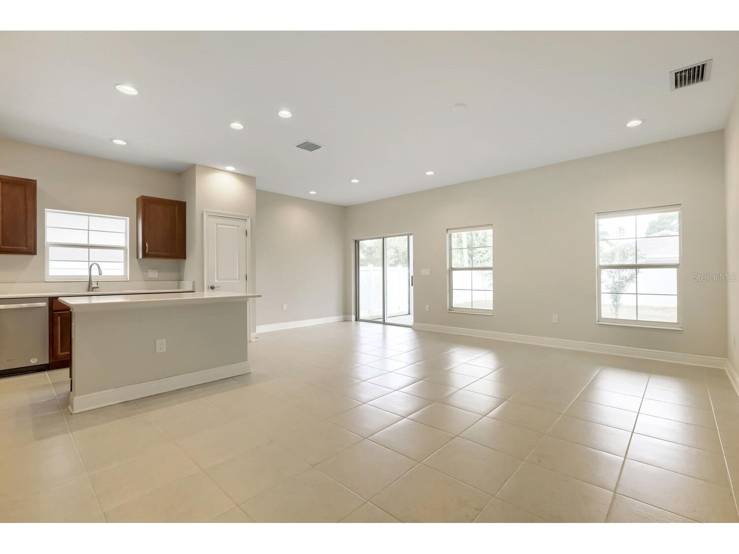 3029 54th Avenue N Saint Petersburg FL 33714 TB8522851 image12