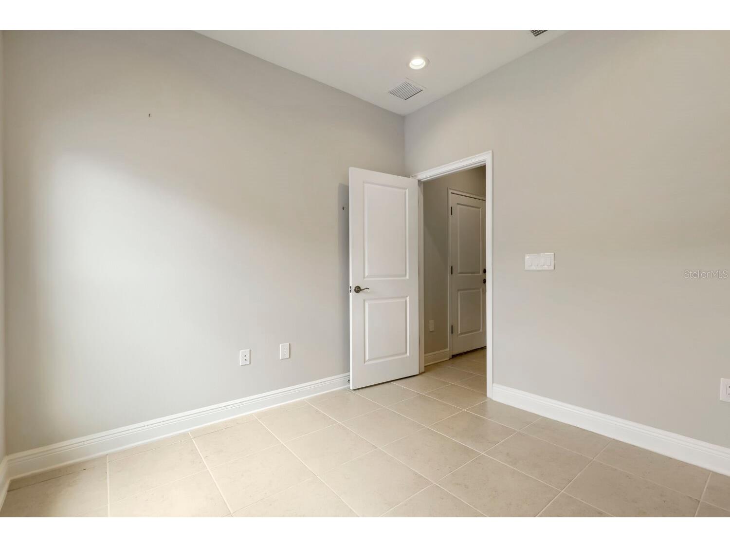 3029 54th Avenue N Saint Petersburg FL 33714 TB8522851 image20