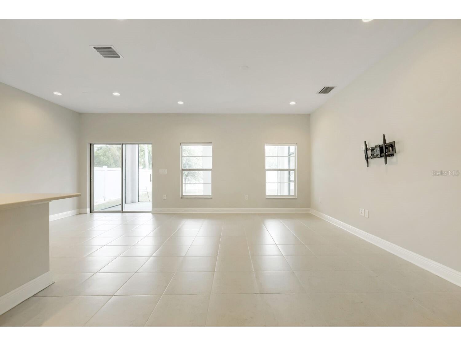 3029 54th Avenue N Saint Petersburg FL 33714 TB8522851 image4