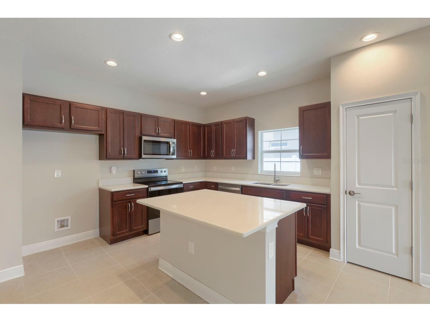 3029 54th Avenue N Saint Petersburg FL 33714 TB8522851 image6