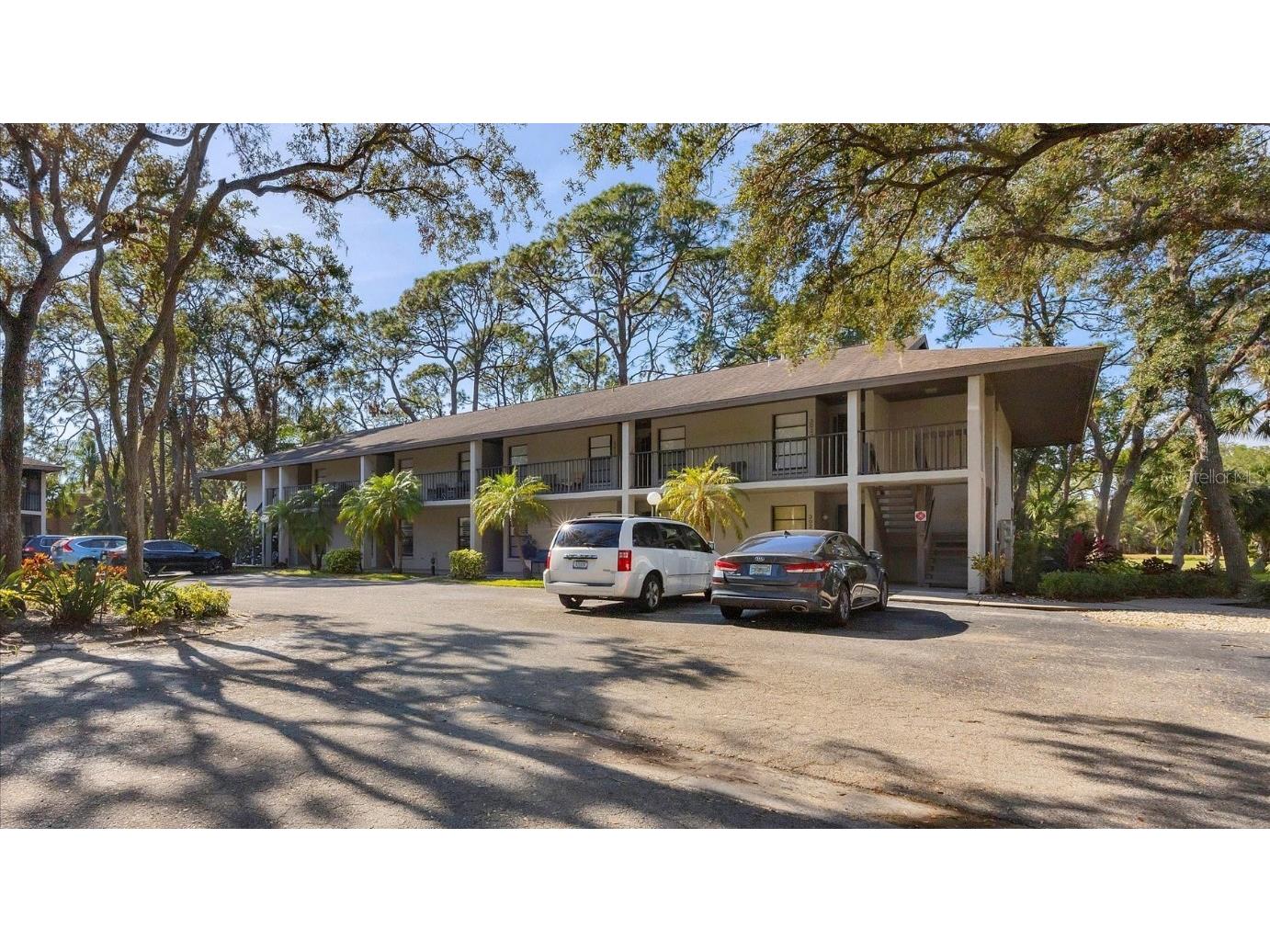 3029 Quail Hollow #15 Sarasota FL 34235 A4632806 image1