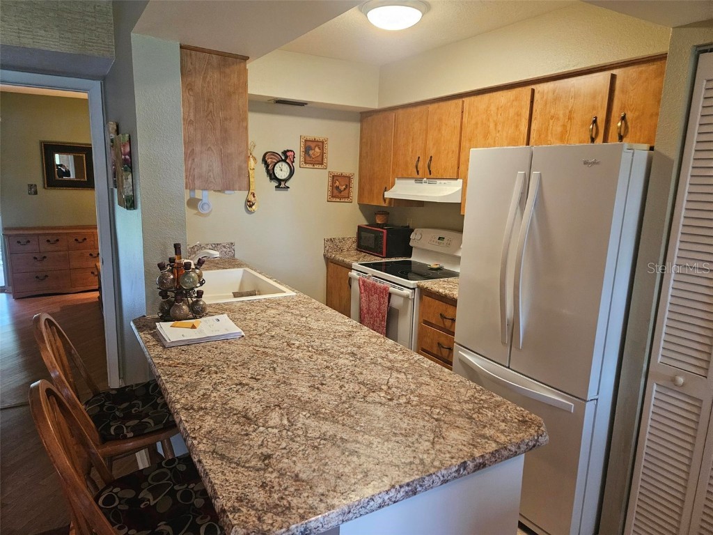 303 47th Avenue Dr W #352 Bradenton FL 34207 A4663770 image3