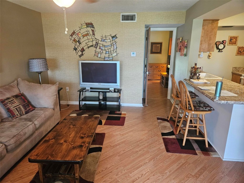 303 47th Avenue Dr W #352 Bradenton FL 34207 A4663770 image4