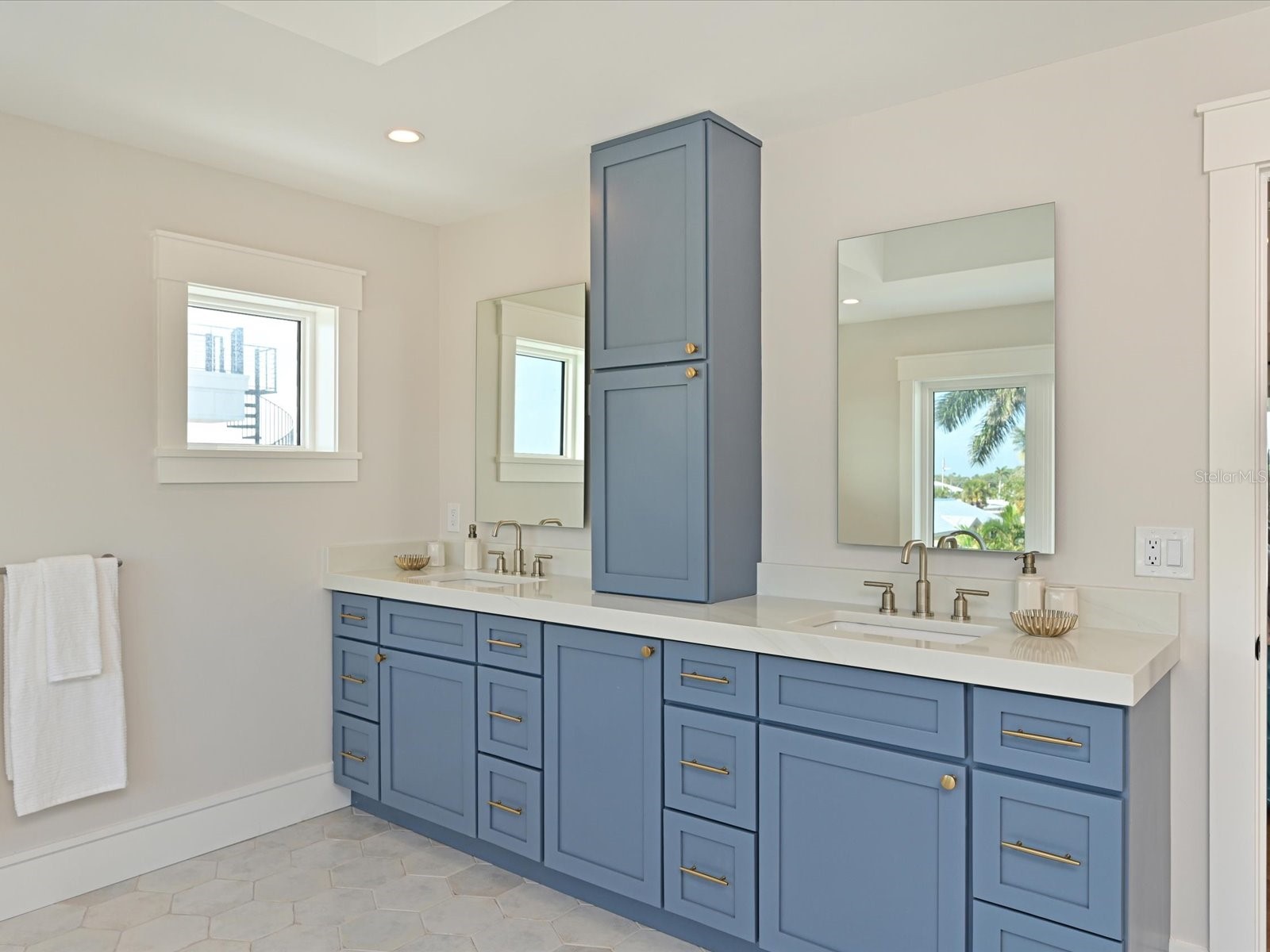 303 55th Street Holmes Beach FL 34217 A4685639 image29