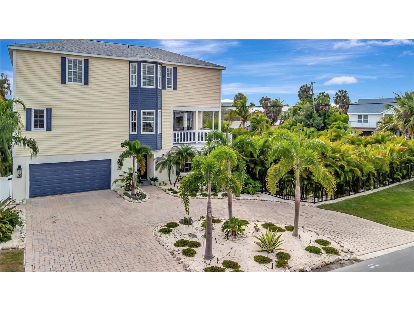 303 58th Street Holmes Beach FL 34217 A4674192 image1