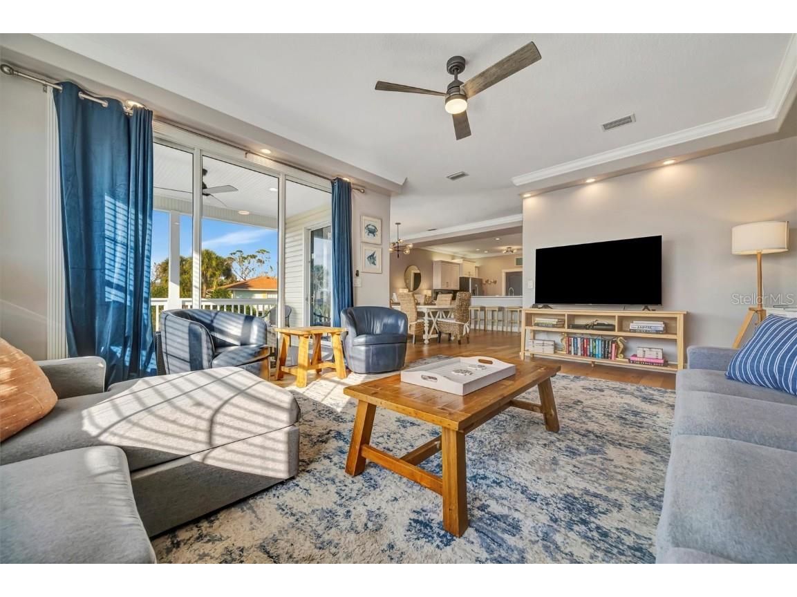 303 58th Street Holmes Beach FL 34217 A4674192 image11