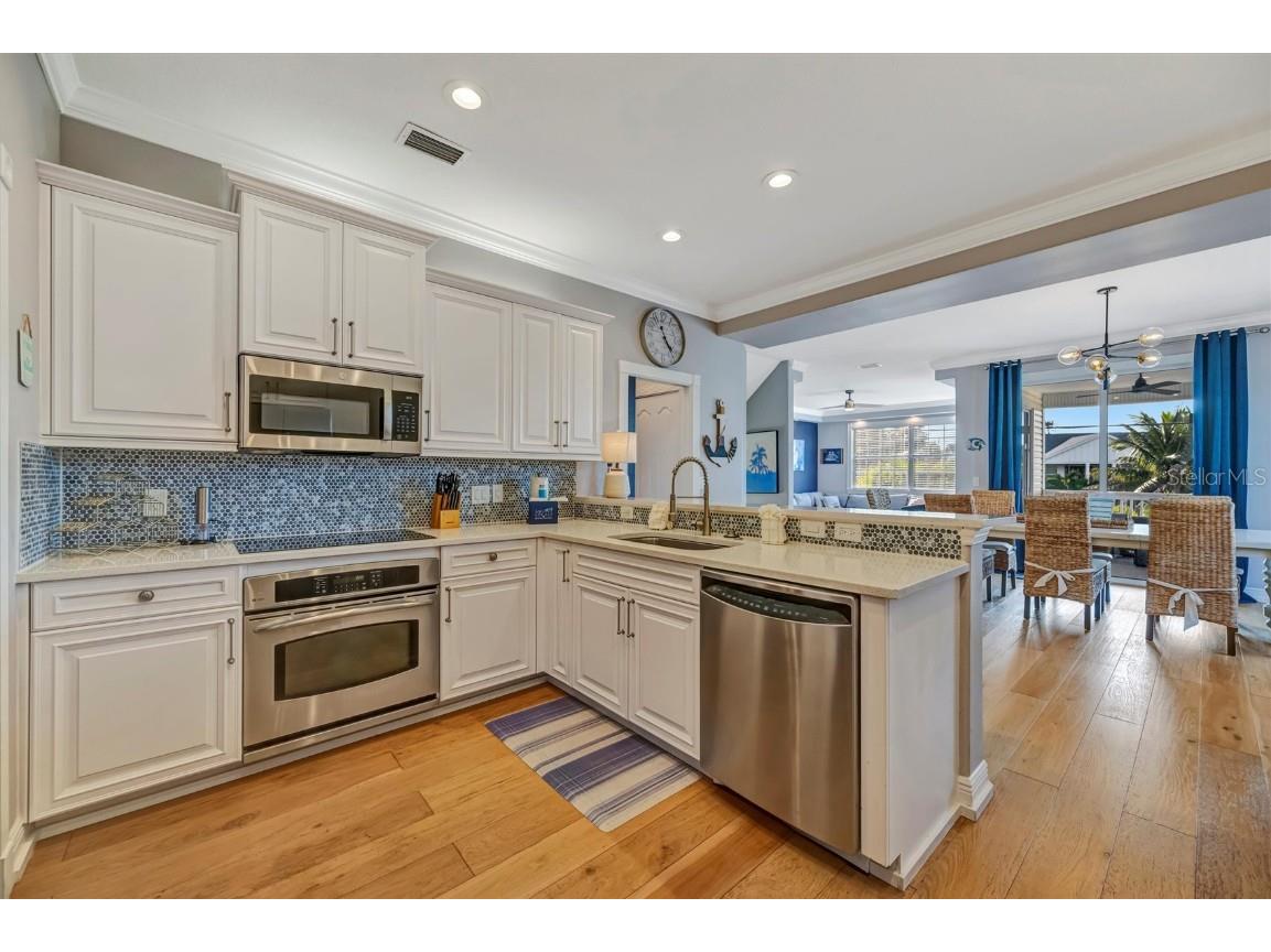 303 58th Street Holmes Beach FL 34217 A4674192 image12