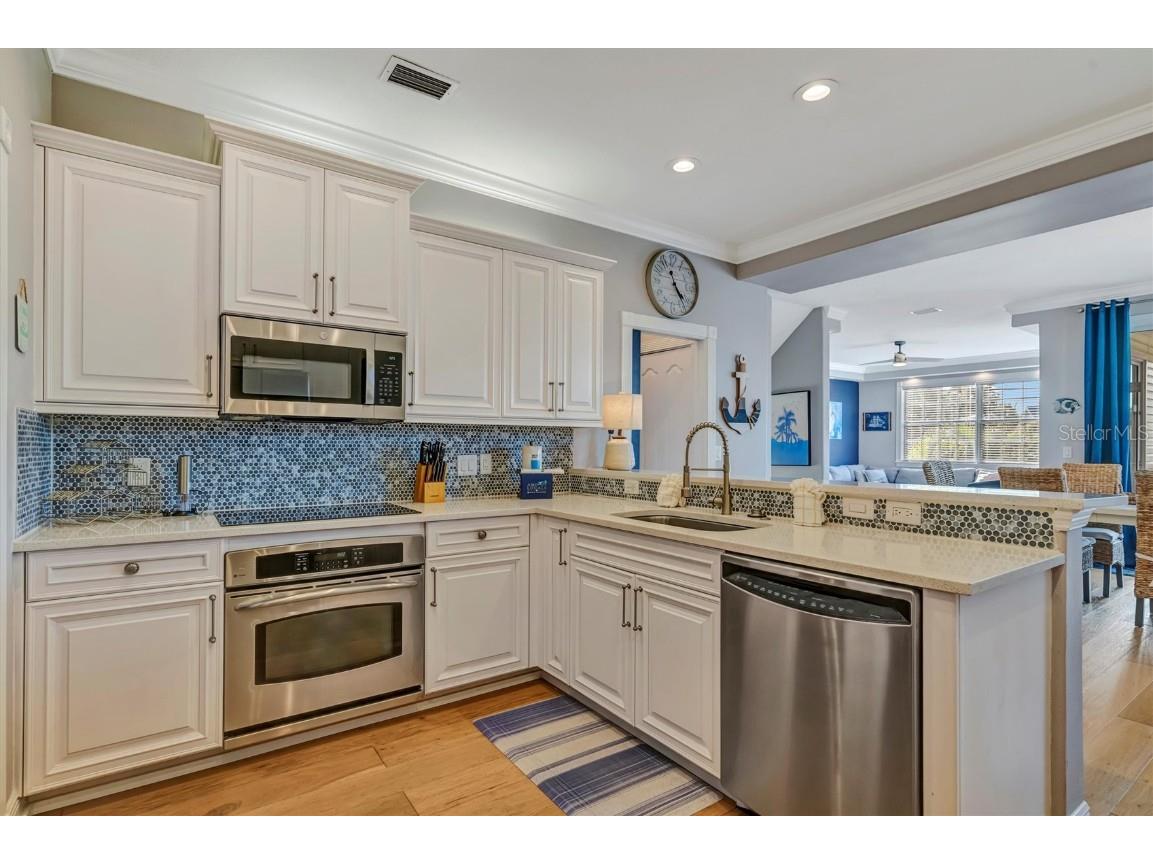 303 58th Street Holmes Beach FL 34217 A4674192 image13