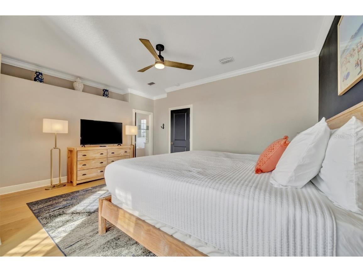 303 58th Street Holmes Beach FL 34217 A4674192 image42