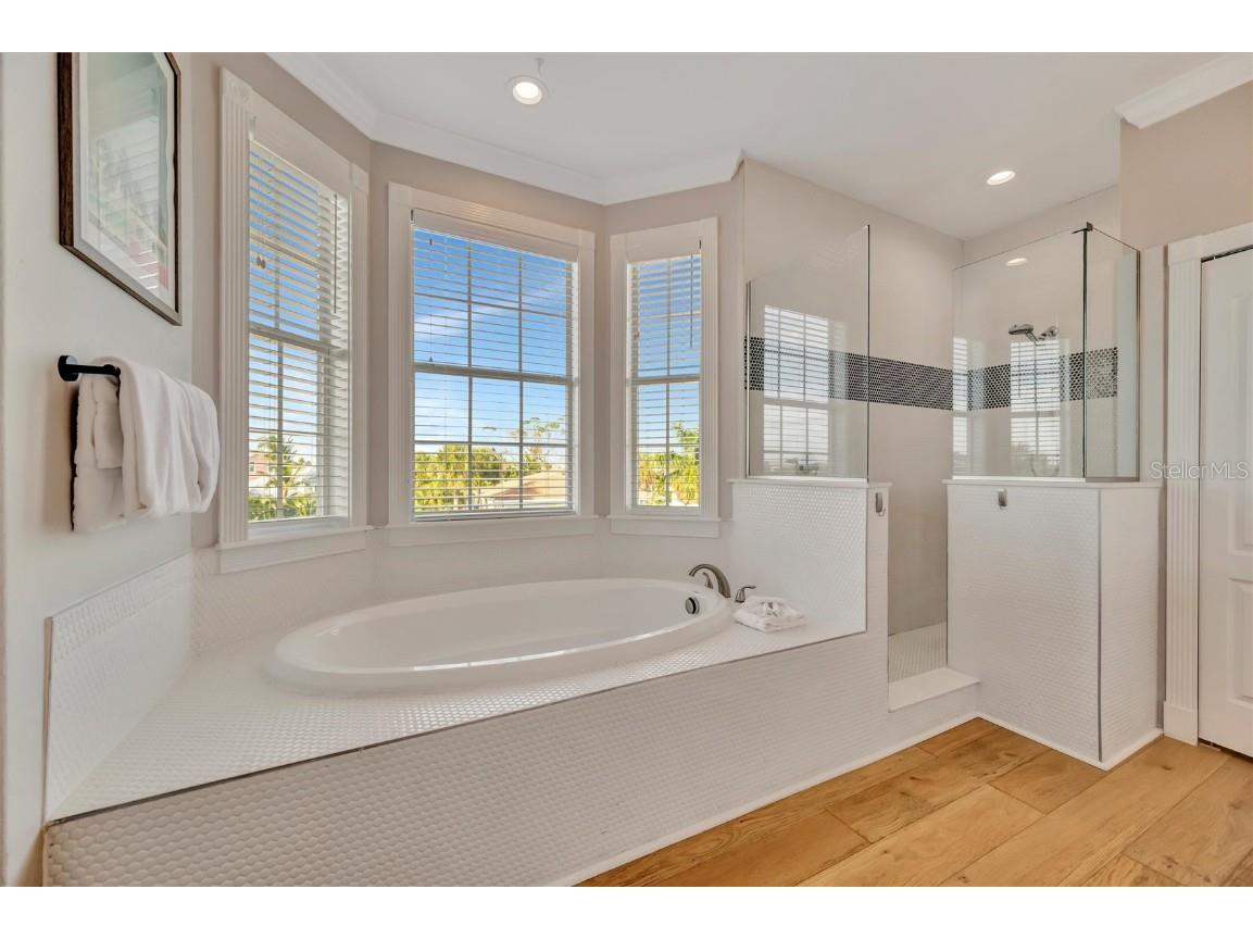 303 58th Street Holmes Beach FL 34217 A4674192 image44