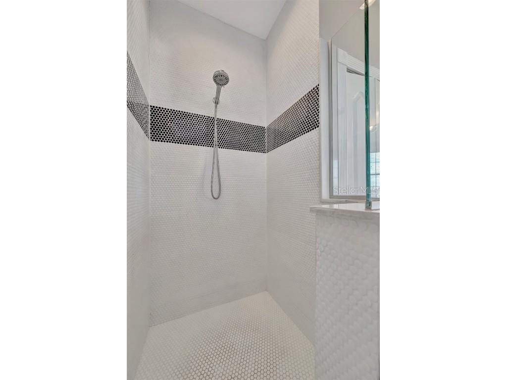 303 58th Street Holmes Beach FL 34217 A4674192 image46