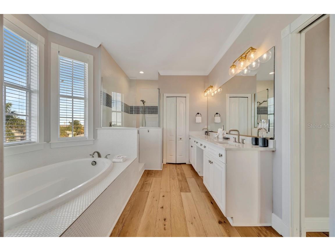 303 58th Street Holmes Beach FL 34217 A4674192 image49