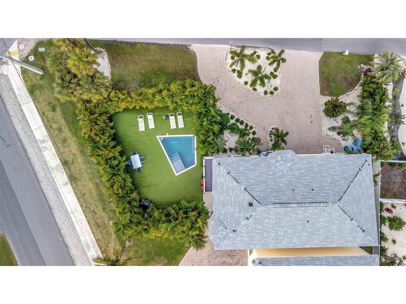 303 58th Street Holmes Beach FL 34217 A4674192 image85